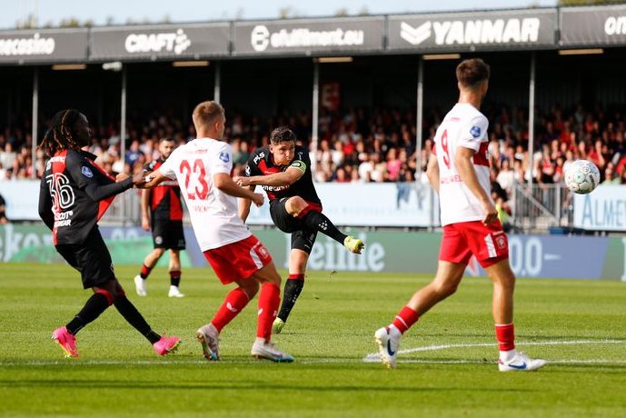 Nhận định Twente vs Almere City, 23h30 ngày 24/4
